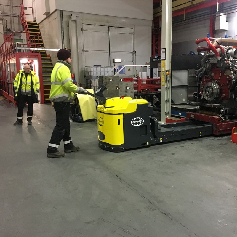 Combi Ppt Hc Powered Pallet Truck Action - Advanced Intralogistics